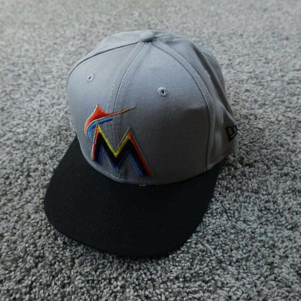 Miami Marlins Hat Cap Mens One Size Gray Black MLB Baseball New Era Snap Back